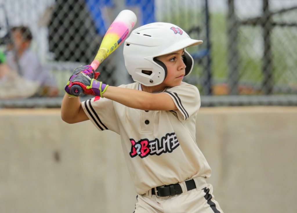 B2B Elite 9U player batting